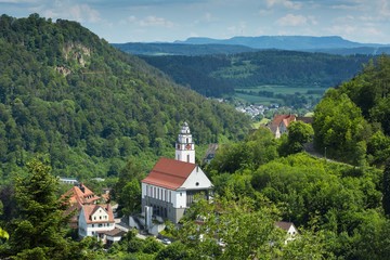 Fototapeta na wymiar Stadt Oberndorf auf der Schwäbischen Alb mit Ausblick auf die Stadtkirche