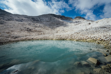 lago alpino