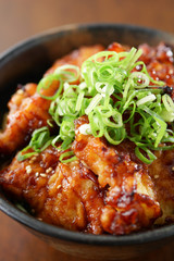 甘辛ダレのとり天丼