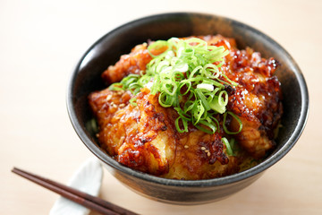 甘辛ダレのとり天丼