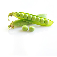 green peas isolated on white background
