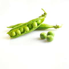 green peas isolated on white background
