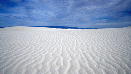 Fototapeta na wymiar White Sands National Monument, New Mexico, Alkali Flats Trail