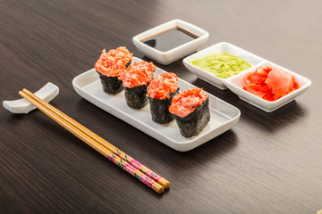 Japanese food, spicy gunkan roll