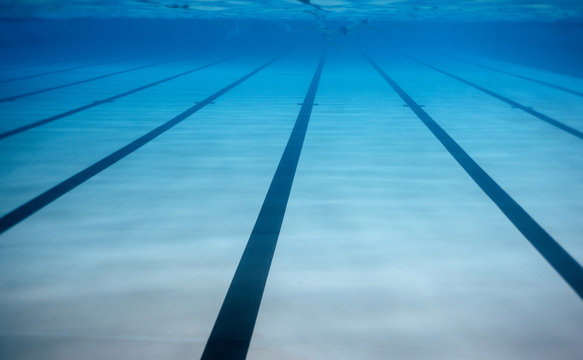 Underwater view of swimming pool 