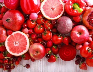 Zelfklevend Fotobehang Red color assorted vegetables and fruits © manyakotic