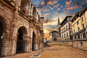 Rolgordijnen Arles, France: the ancient Roman Arena © ermess