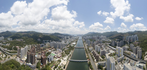 Obraz premium Aerial panarama view on Shatin, Tai Wan, Shing Mun River in Hong Kong