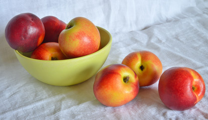 pesche fresche pronte da mangiare, closeup