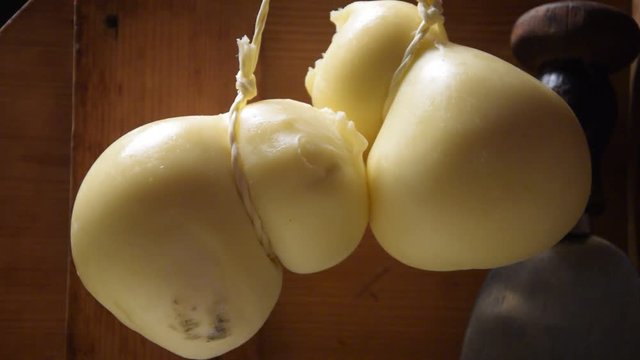 Caciocavallo كاتشوكافالو カチョカヴァッロ קשקבל formaggio Կաչոկավալո video queso պանիր cheese Italiano Made in Italy Italian sounding 