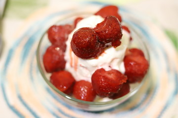 Dessert ice cream with strawberries