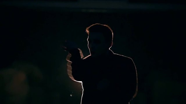 Training tricker men, beats tai-Bo, night city