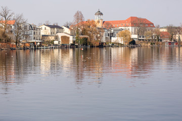 Fototapeta na wymiar lake in Potsdam