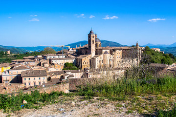 Fototapeta na wymiar cityscape of Urbino in Italy