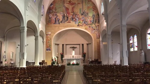 Nef de l'&eacute;glise Saint Jean Baptiste de la Salle &agrave; Paris