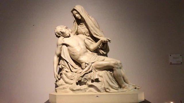Statue de l'&eacute;glise Saint Jean Baptiste de la Salle &agrave; Paris