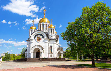 Fototapeta na wymiar Temple of the Martyr St. George in Samara, Russia