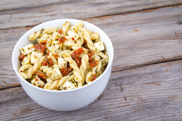Sundried tomato and pesto pasta salad