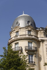 Immeuble haussmannien du quartier de Passy &agrave; Paris	