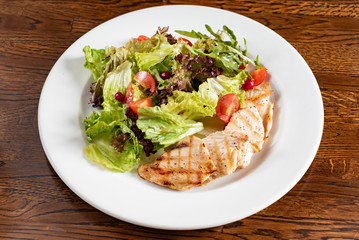 grilled chicken with salad