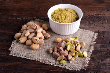 Peeled and ground salted pistachios 