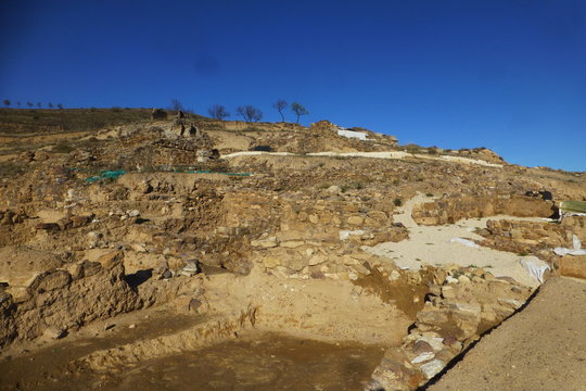 B&iacute;lbilis, ciudad prerromana y romana de la pen&iacute;nsula ib&eacute;rica situada a orillas del r&iacute;o Jal&oacute;n, en la localidad de Hu&eacute;rmeda, a escasos kil&oacute;metros de Calatayud en Aragon (Espa&ntilde;a)