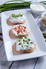 Sour cream spread with home made bread