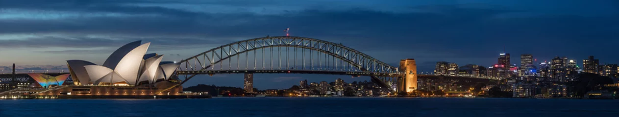 Photo sur Plexiglas Sydney Harbour Bridge Le port de Sydney au crépuscule, Sydney NSW, Australie