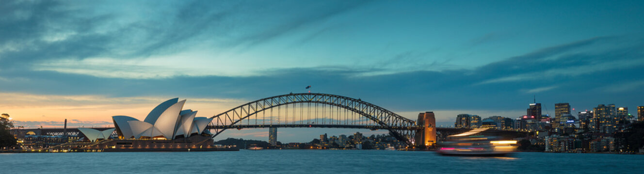 Sydney harbour at dusk, Sydney NSW, Australia