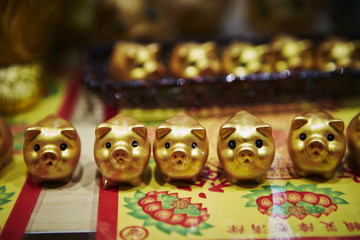 Gold pig objects 