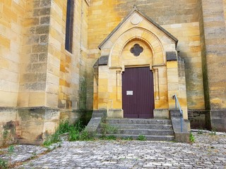 devanture de l'église de Bergerac en dordogne