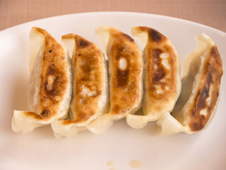 焼き餃子