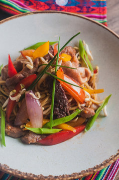 Beef chow min noodles with vegetables