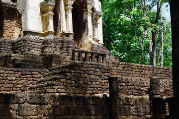 Fototapeta premium Buddha statue in Wat Mahathat temple, Sukhothai Historical