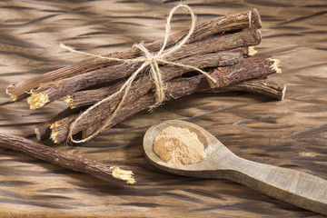 Licorice powder and roots - Glycyrrhiza glabra