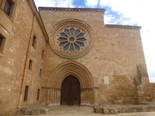 Fototapeta premium Monasterio Cisterciense en Santa María de Huerta, pueblo de Soria, en la Comunidad Autónoma de Castilla y León (España) 