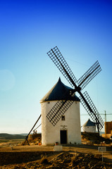 Fototapeta na wymiar Consuegra is a litle town in the Spanish region of Castilla-La Mancha, famous due to its historical windmills, Caballero del verdegaban is the windmill's name