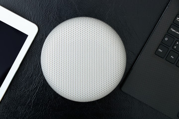 Isolated creative design portable wireless bluetooth speaker for music listening