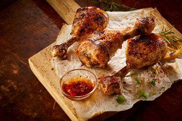 Spicy barbecued marinated chicken legs