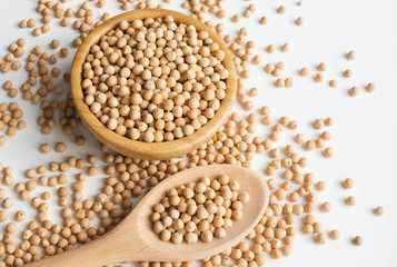 dry raw chickpeas