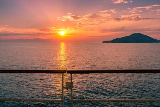 coucher de soleil en croisi&egrave;re