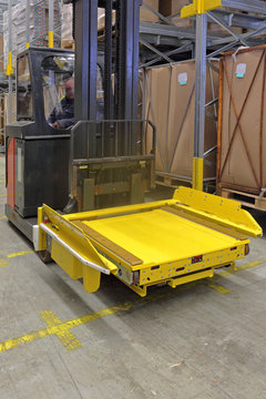 Forklift Shuttle Automated Warehouse