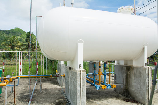 LPG cylinder tank system for industrial use, In safety zone