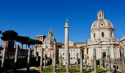 Obraz premium Santa Maria di Loreto und Santissimo Nome di Maria al Foro Traiano