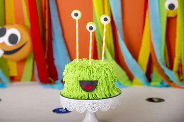cake_moster_eye3