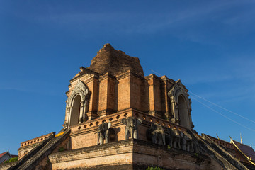 Fototapeta na wymiar The Biggest Stupa in Chiangmai at Chedi Luang temple