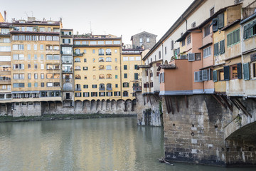 Fototapeta na wymiar Ponte Vecchio on the Arno River