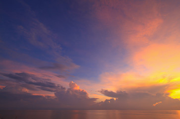 Fototapeta premium Beautiful sky on twilight time for background
