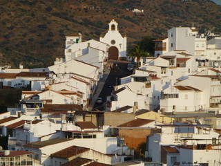 Álora, pueblo español de la provincia de Málaga, en la comunidad autónoma de Andalucía...