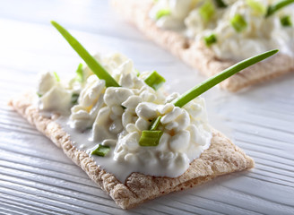 Cottage cheese with green onions.